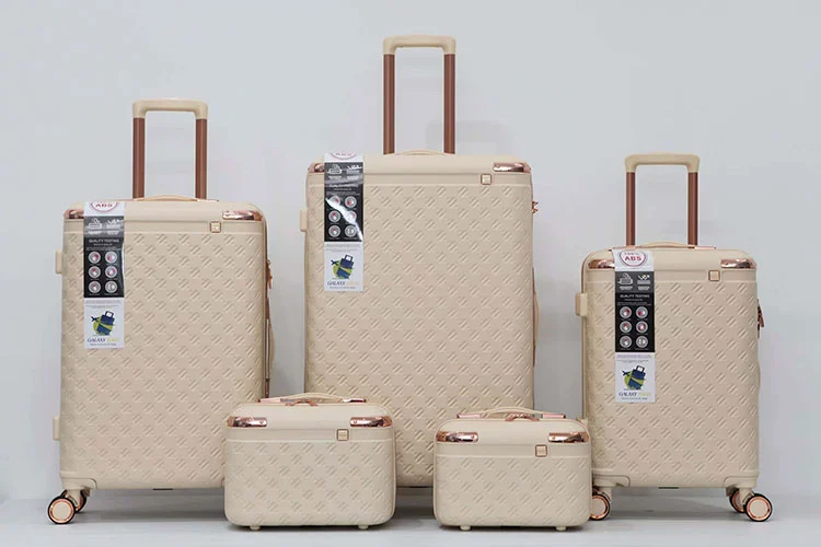 手頃な価格で耐久性のある旅行の相棒